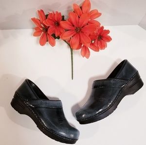 SANITA CLOGS | SIZE 7-7.5